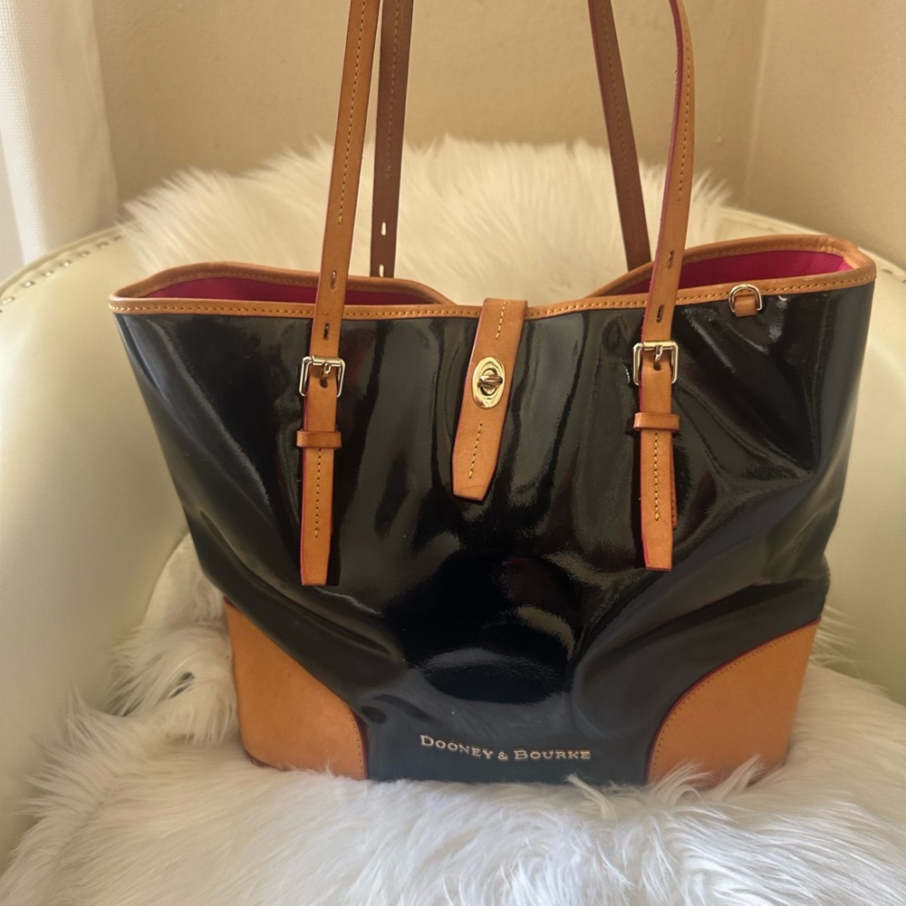 Dooney & Bourke Black and Tan leather tote bag